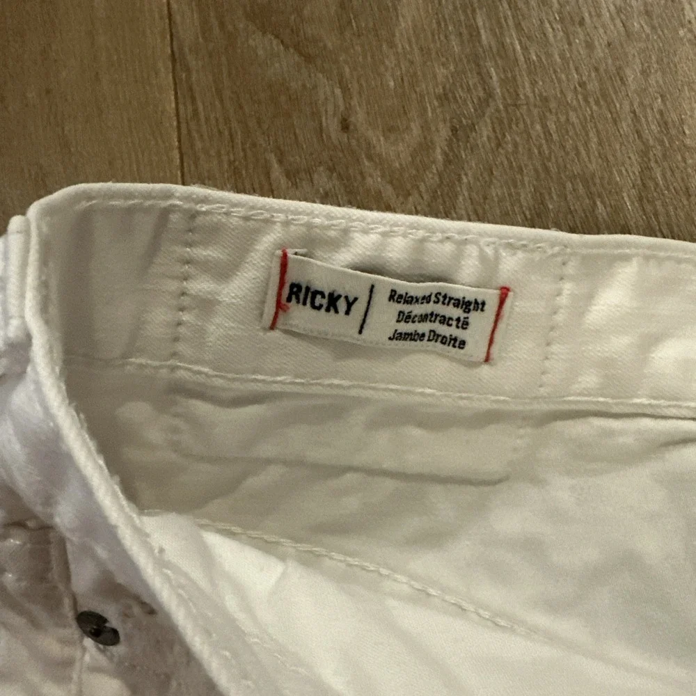 True Religion Ricky Relaxed Shorts Men's 42 White Denim Patch Raw Hem Streetwear